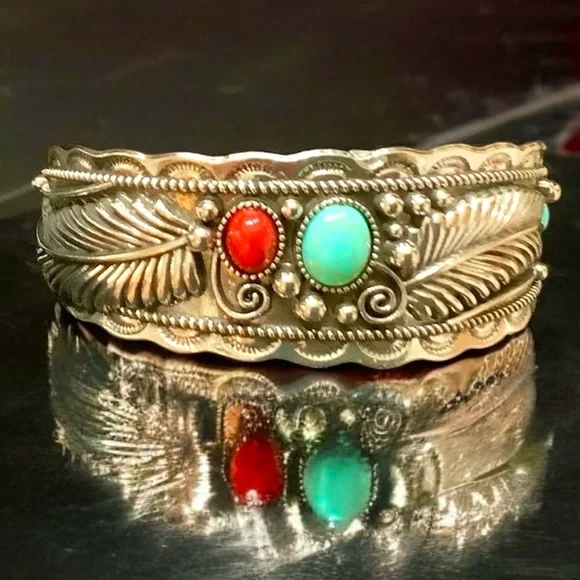 💥2/$24 or 3/$30💥 Boho western chic silver fashion bracelet NWT - Picture 4 of 8